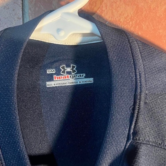 Under Armour HeatGear Tee - Picture 2 of 3